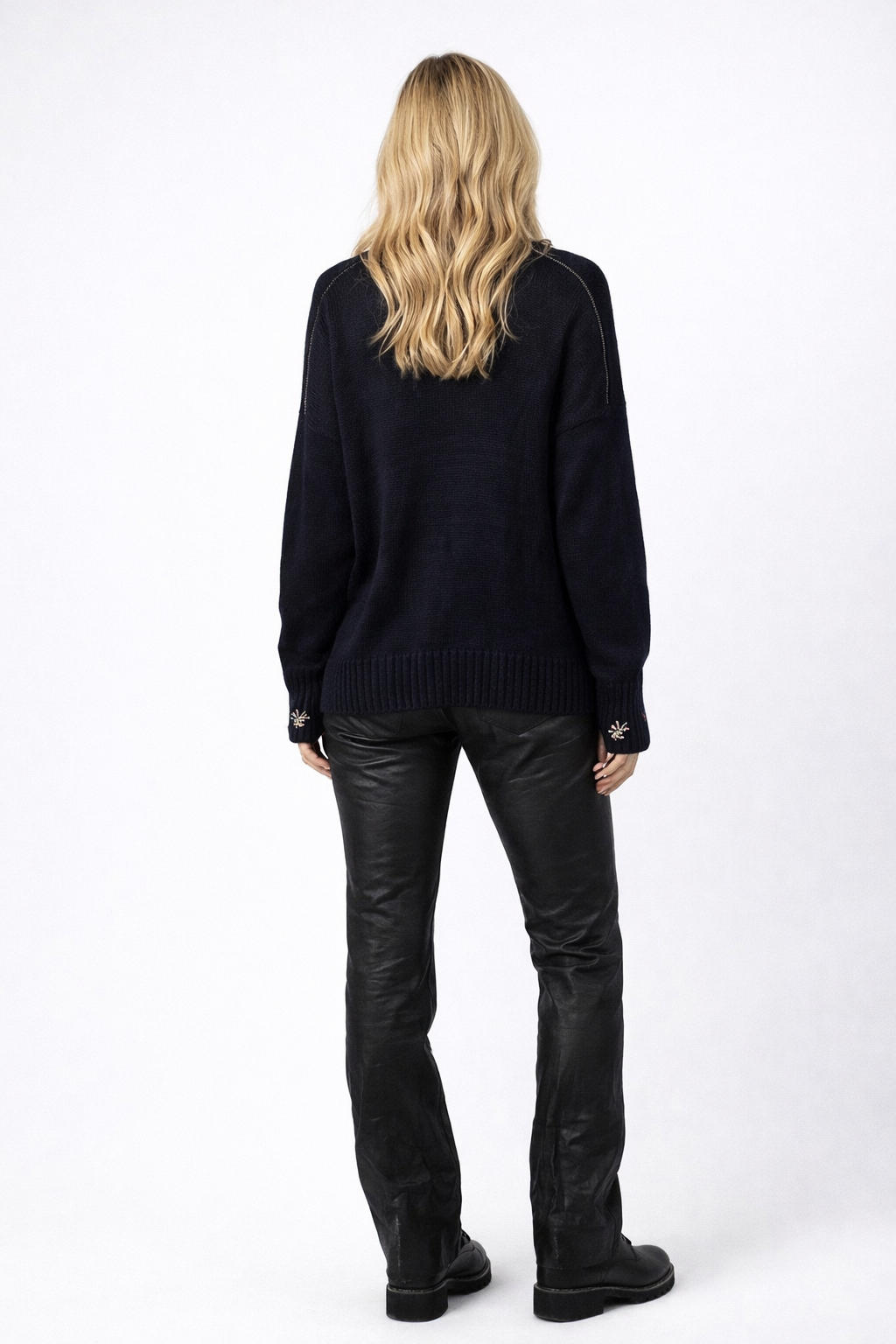 Embroidered Abstract Motif 100% Wool Sweater – Artistic & Cozy