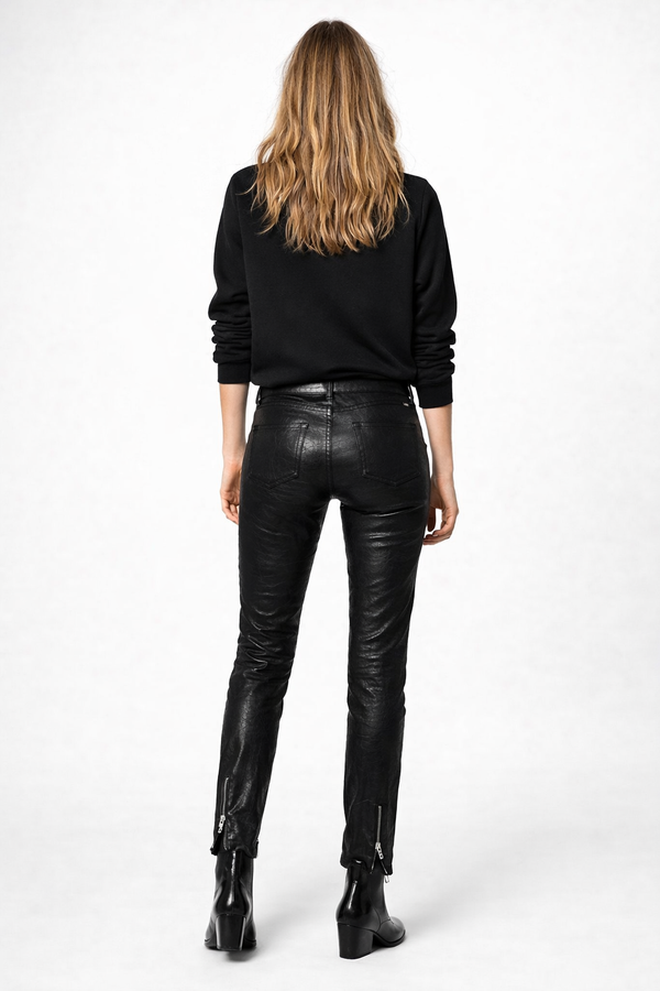 Raglan Sleeve 100% Cotton Sweatshirt with Embroidered Letters "Art Is Truth" in Black