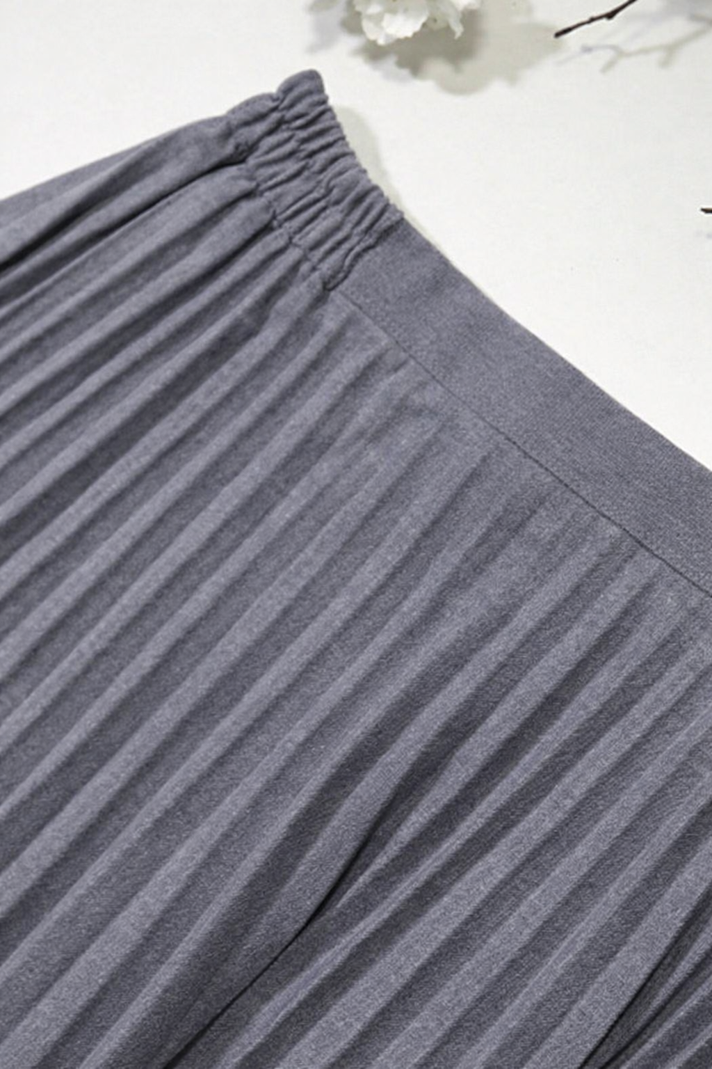 Elastic Waistband Velvet Pleated A-line Midi Skirt