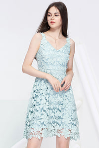 Floral Crochet Lace Plunge Midi Prom Dress