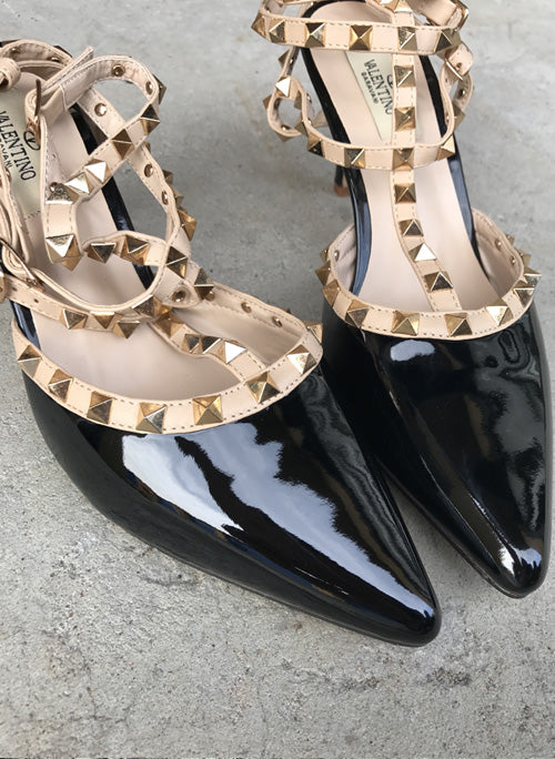 Rockstud Pointed Toe Caged Pump Heels