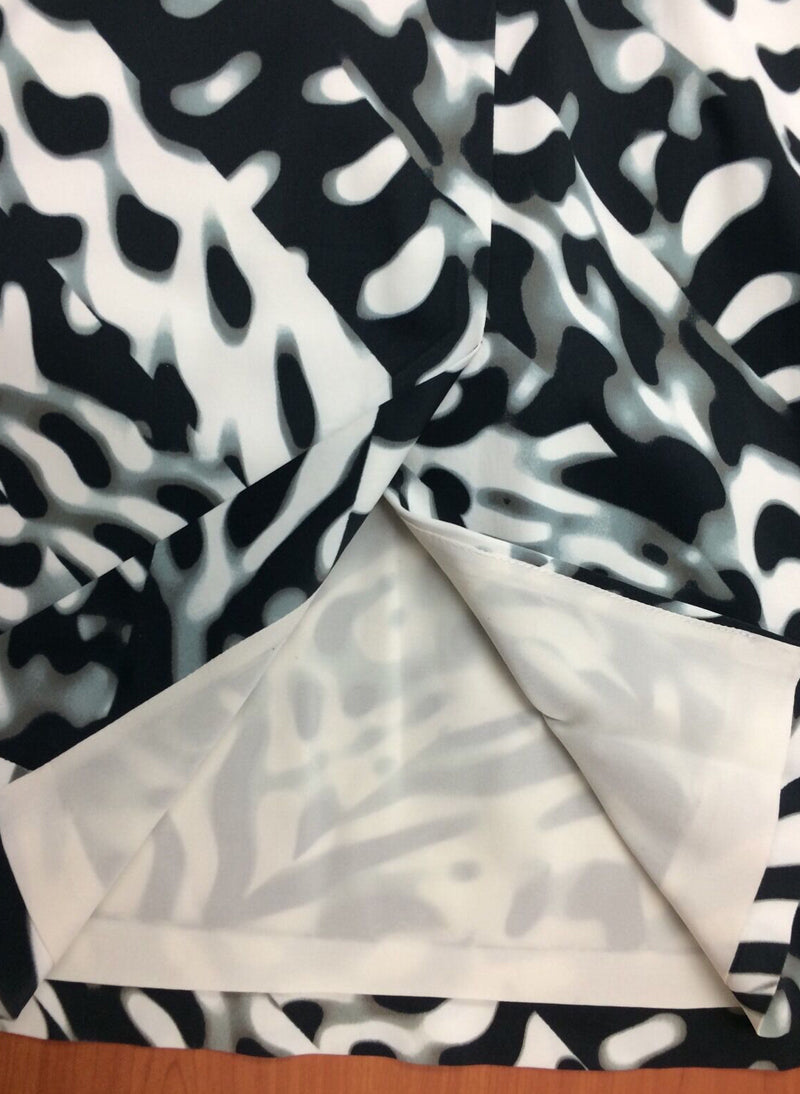 Low Back Sculpted Pencil Dress in Black & White